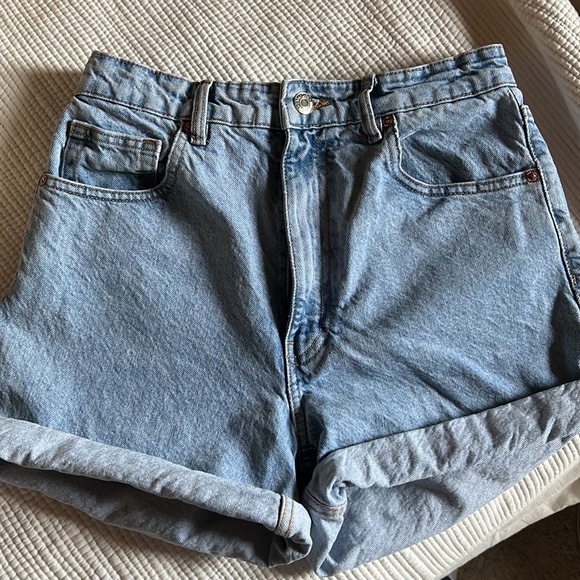 Zara Mom Fit Shorts - Picture 2 of 2